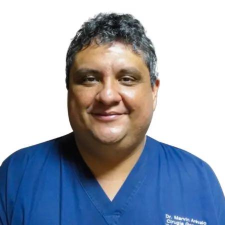 Dr. Marvin Arévalo Rosales