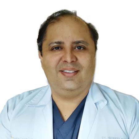 Dr. Herbert Castillo Oliva