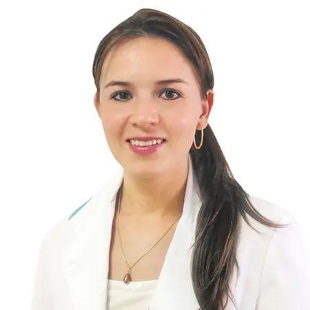 Dra. Andrea Mishell Pineda