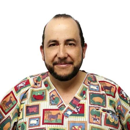 Dr. Juan Carlos Llarena (Dr. Gato)