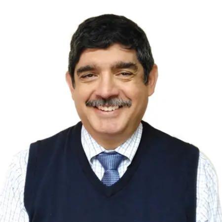 Dr. Carlos Taracena Porres