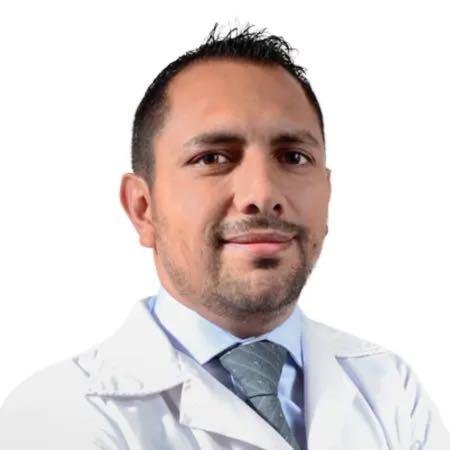 Dr. Walfred Escobar Calderón